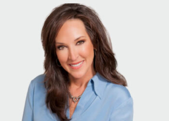 Julie Casteel: A Pioneering Leader in BPO