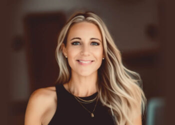 Beth Samenuk: Pioneering Success in the Healthcare and Eye Industries